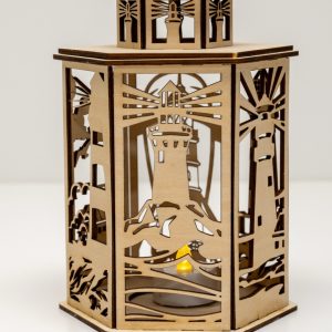 Lanterne décorative en bois découpé Phare
